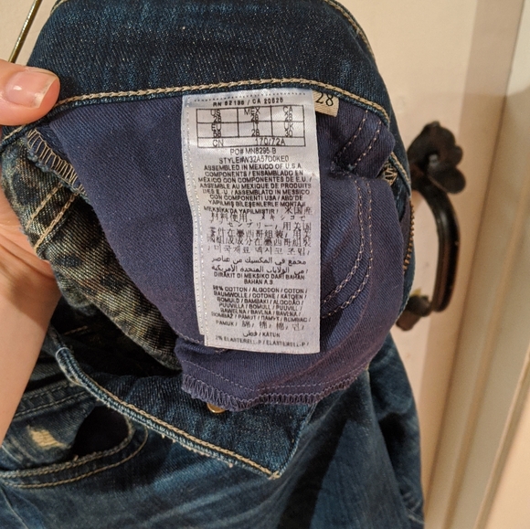 Guess Ripped Jeans - Picture 6 of 6